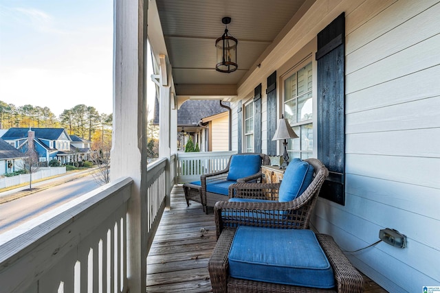 balcony featuring covered porch