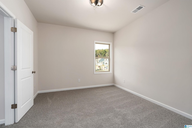 view of carpeted spare room