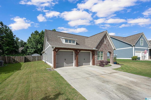 view of front of house featuring a front lawn