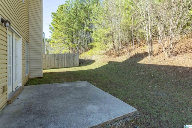 view of yard with a patio area