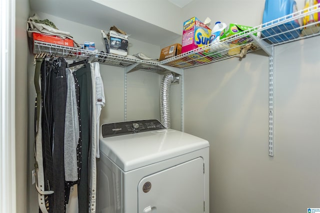 laundry area featuring washer / clothes dryer