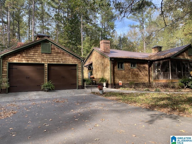 view of front of property featuring a garage