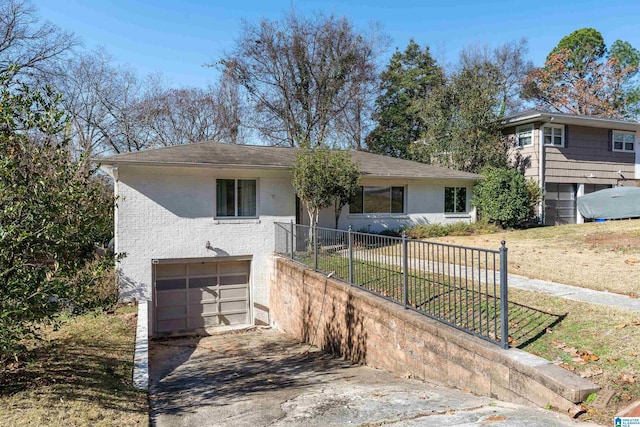 view of front facade featuring a garage