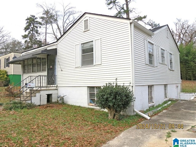 view of home's exterior