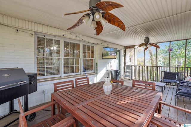 view of sunroom / solarium