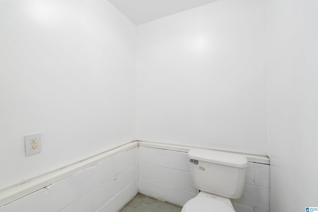 bathroom featuring toilet