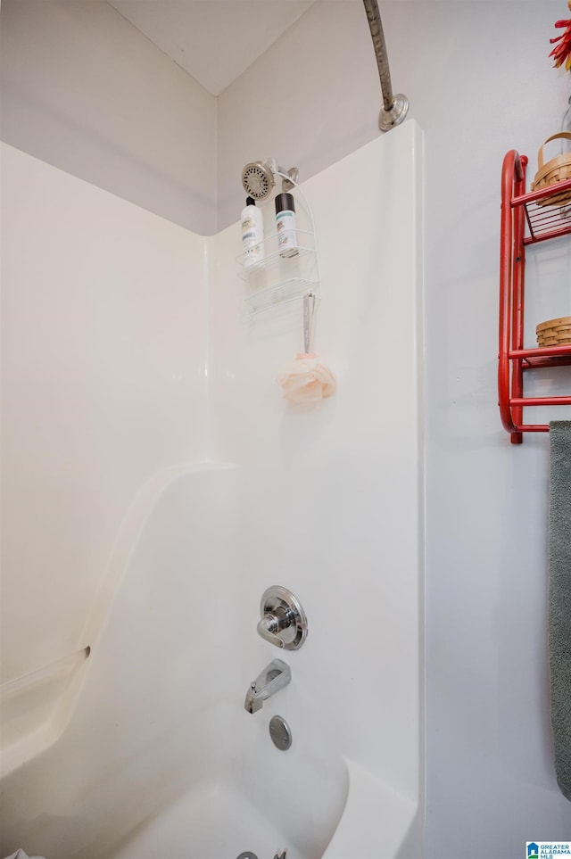 details with shower / bathing tub combination