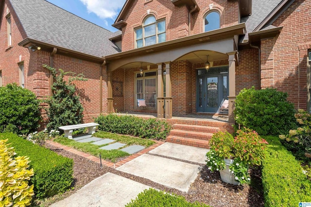 property entrance featuring a porch