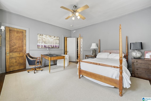 bedroom featuring ceiling fan