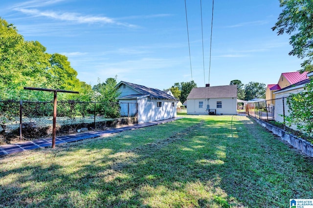 view of yard with a storage shed