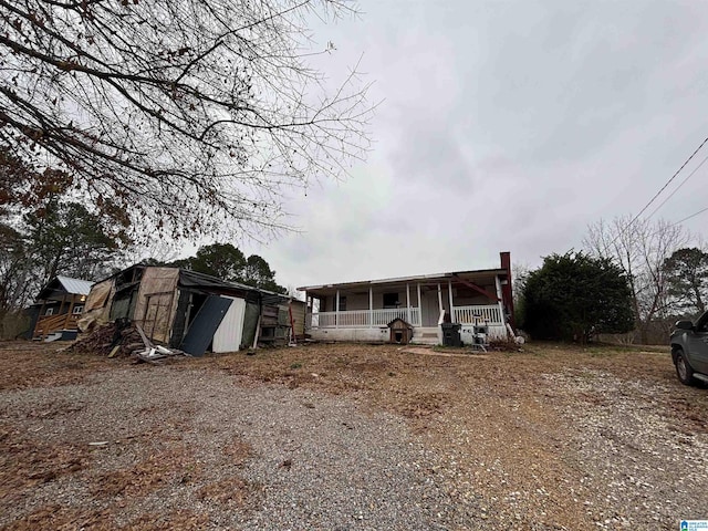 view of front of property with a porch