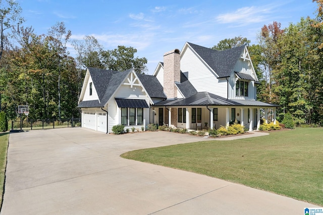 view of front of house with a front lawn and covered porch