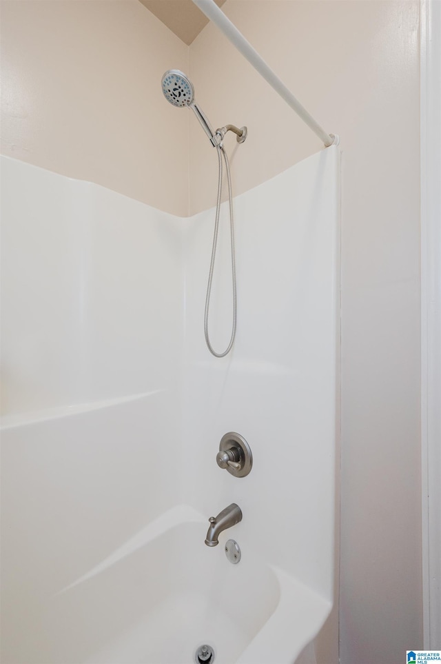 bathroom featuring shower / bathtub combination