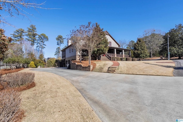 view of front of home featuring a porch