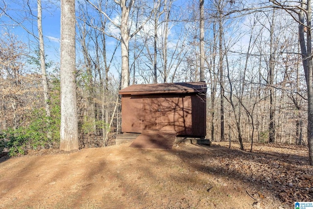 view of outbuilding