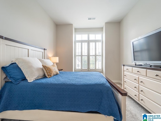 bedroom with carpet flooring