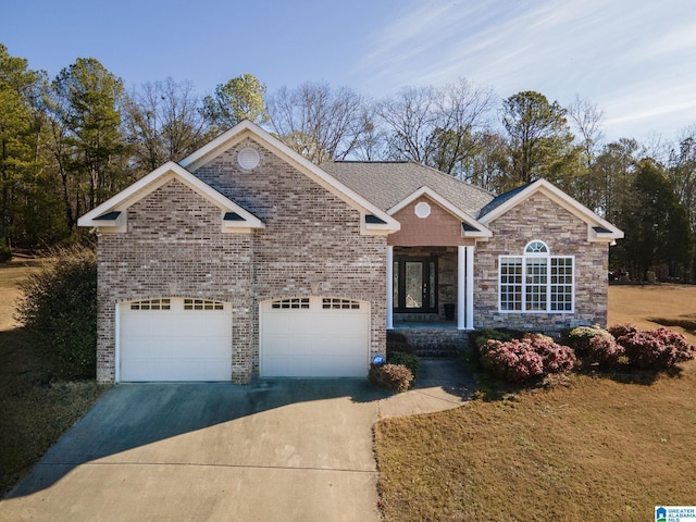 view of front facade featuring a garage