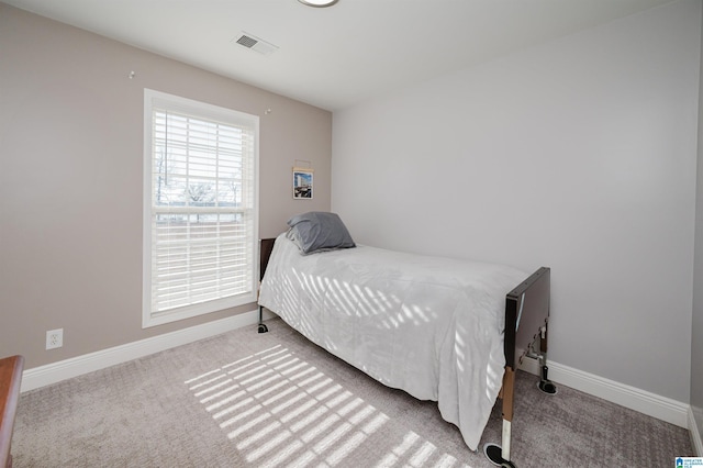 bedroom with carpet flooring