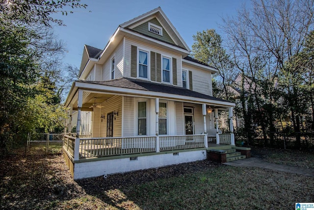 view of front of property featuring covered porch