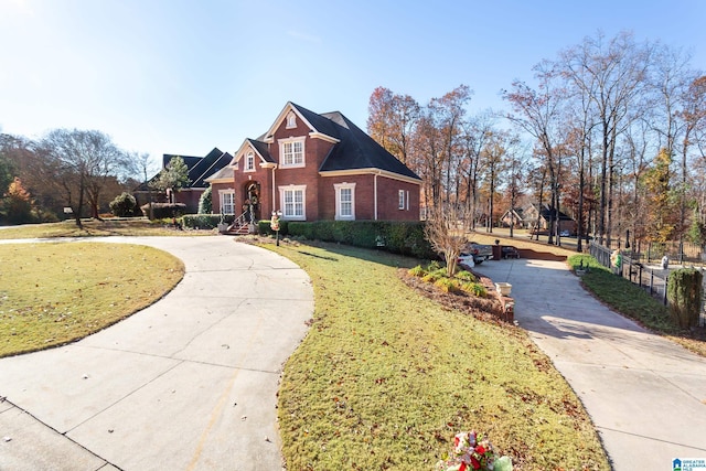 front of property featuring a front yard