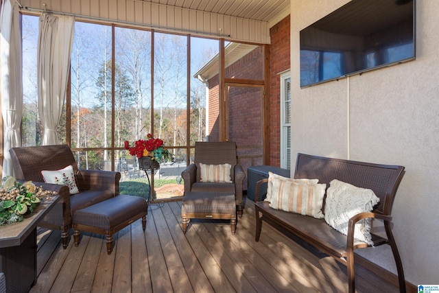 view of sunroom / solarium