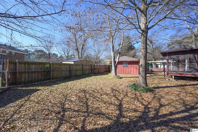 view of yard with a storage shed