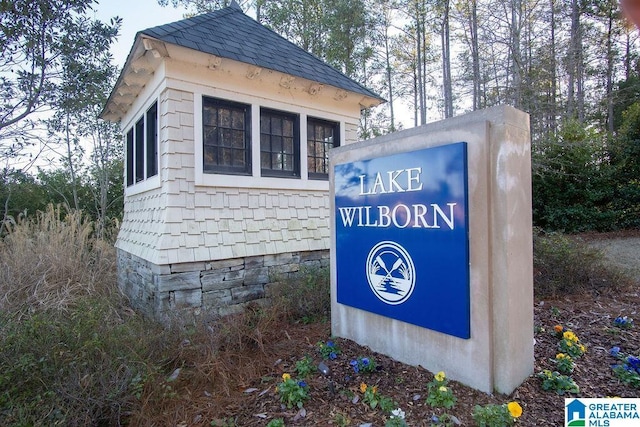 view of community / neighborhood sign