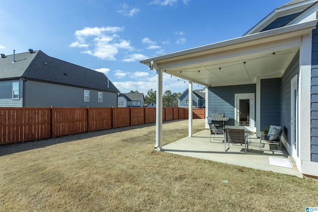 view of yard with a patio