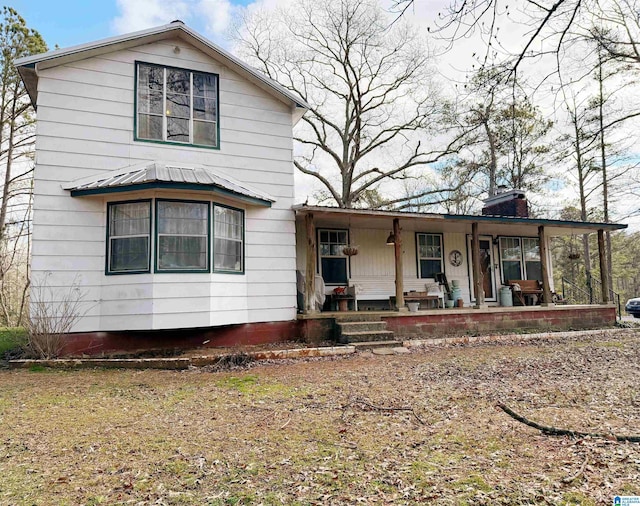 view of front facade featuring covered porch