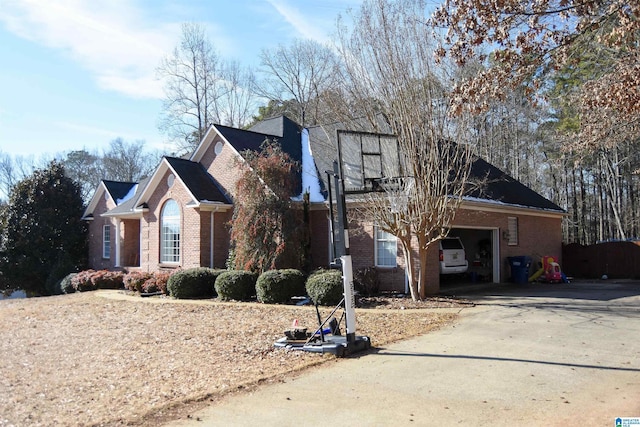 view of front facade featuring a garage