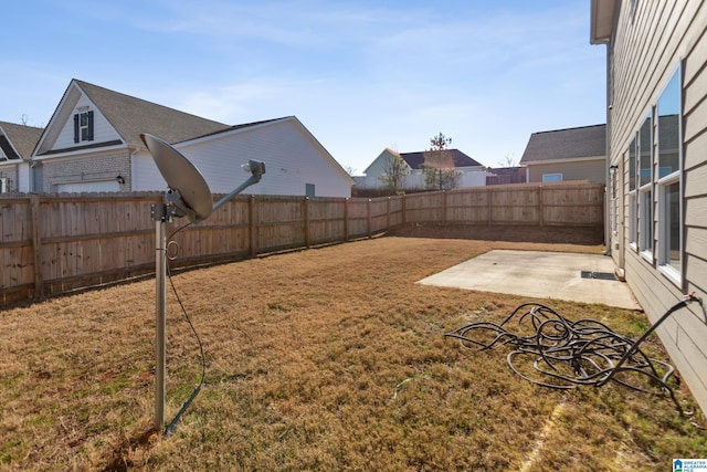 view of yard with a patio area