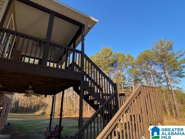 deck with ceiling fan