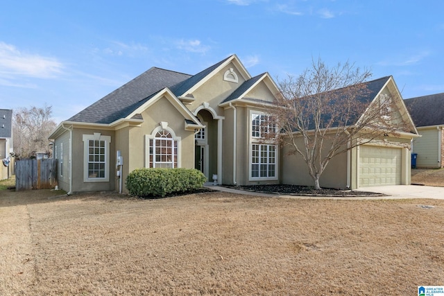 view of front facade with a garage