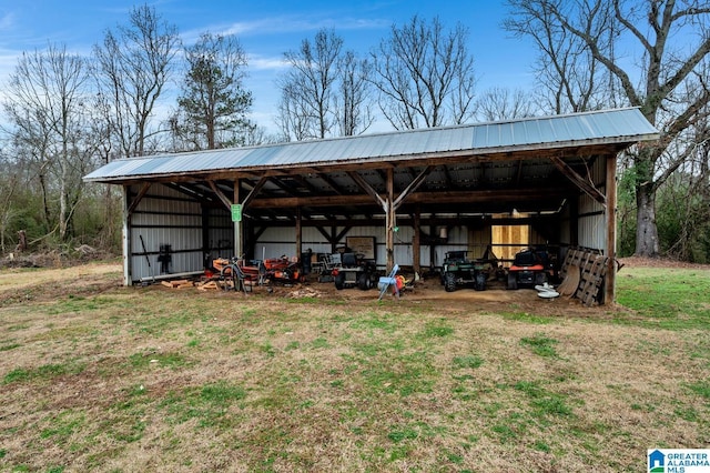 view of outbuilding