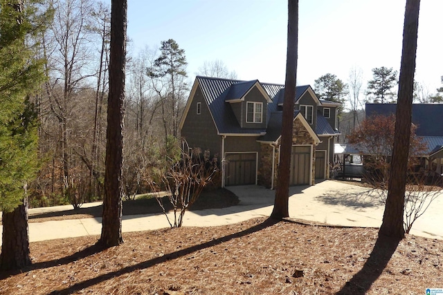 view of front facade with a garage