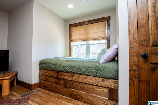 395 Creek Run Rd, Wedowee, AL 36278 - bedroom featuring visible vents, recessed lighting, wood finished floors, and baseboards