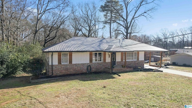 ranch-style house with a front lawn