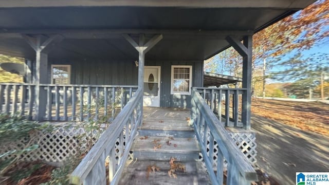 property entrance with a porch