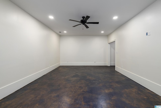 empty room featuring ceiling fan