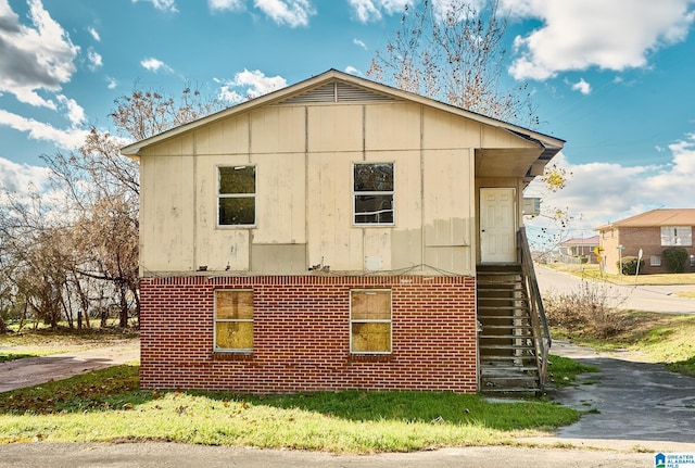 view of side of property