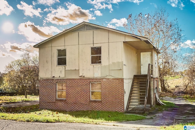 view of home's exterior