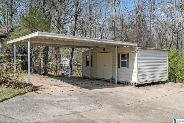 view of outdoor structure