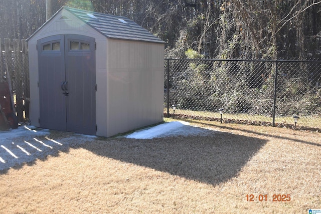 view of outbuilding