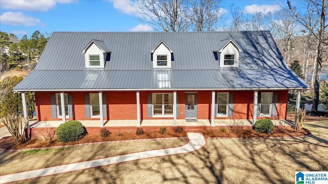 view of front of house with covered porch