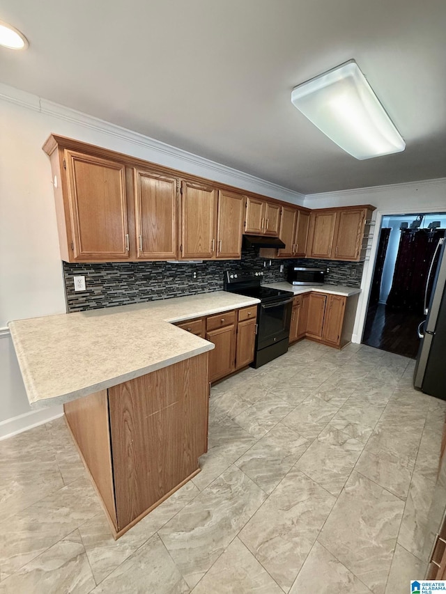 kitchen with kitchen peninsula, stainless steel fridge, black electric range, and crown molding