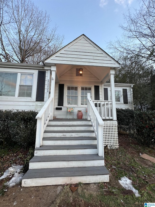 view of front of house featuring covered porch