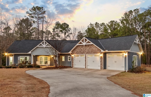 view of front facade with a garage