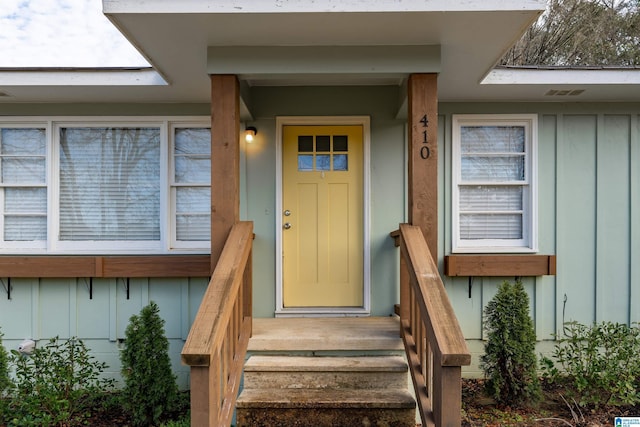 view of property entrance