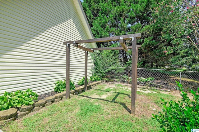 view of yard with a pergola