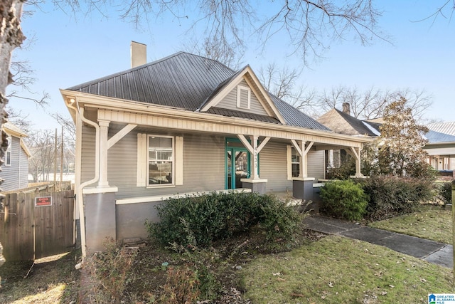 view of front of house featuring covered porch